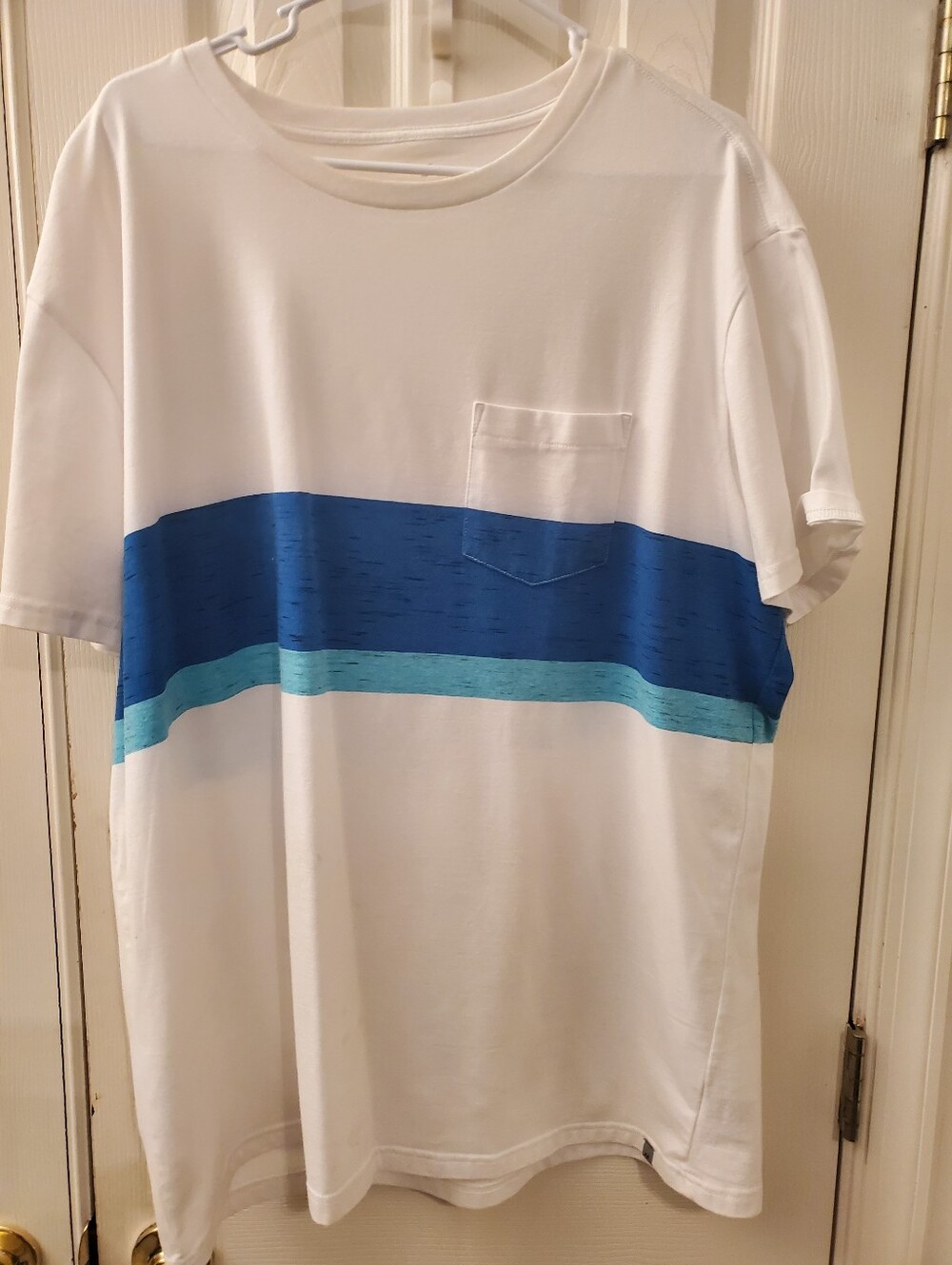 American Eagle Outfitters White T-Shirt with Blue and Aqua Stripes